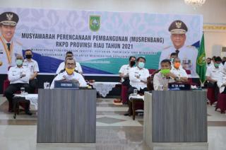 Ketua DPRD Riau Bahas Isu Strategis Pembangunan Daerah